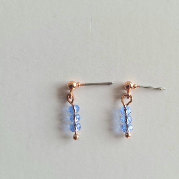 Rose Gold Blue Beaded Earrings Set - Picture 3 of 7
